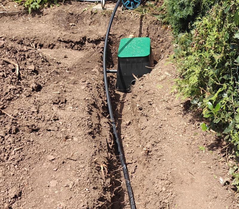 Automatische Bewässerungsanlage im Garten